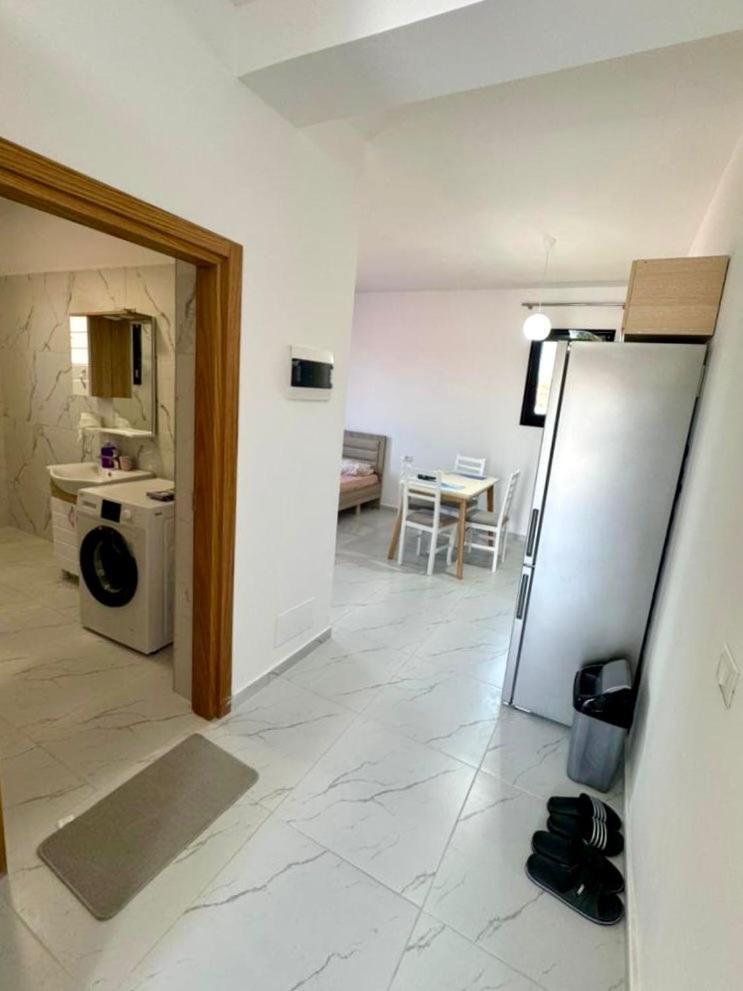 Casa de hóspedes Vlora Escape Studios Near Sea & City Center *