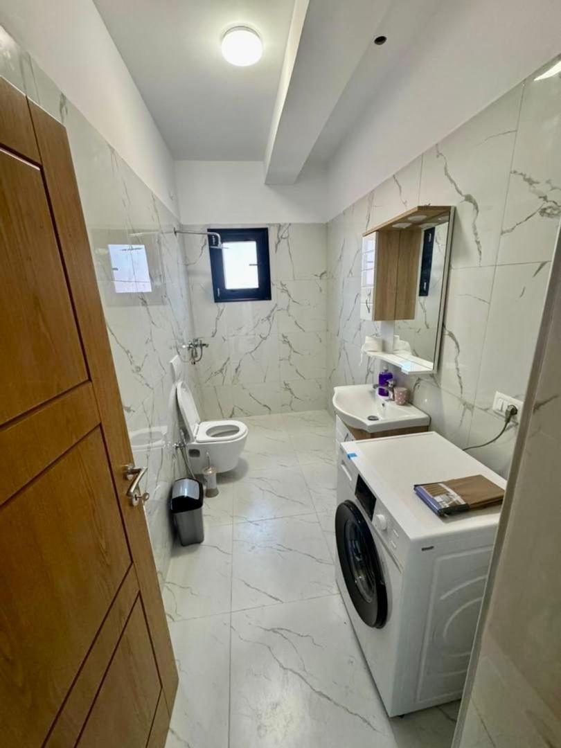 Vlora Escape Studios Near Sea & City Center Casa de hóspedes