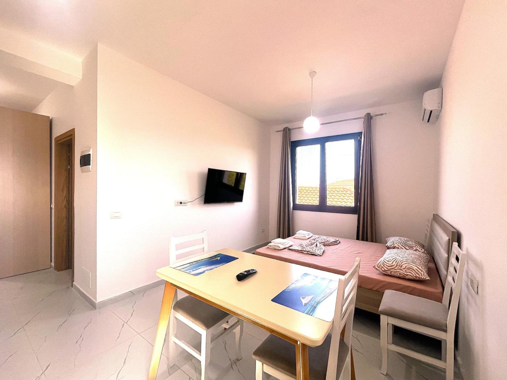 Vlora Escape Studios Near Sea & City Center Casa de hóspedes Vlorë
