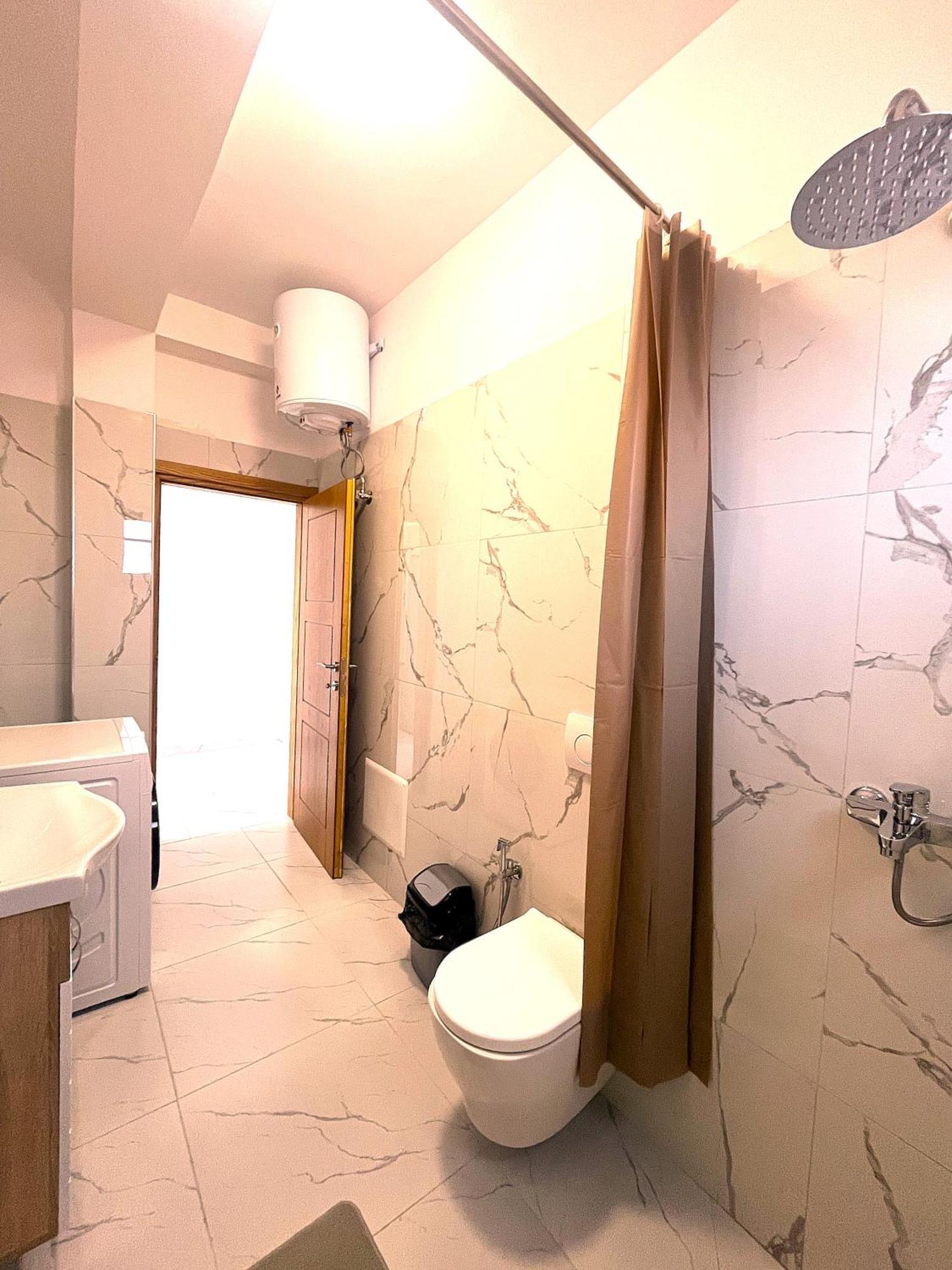Casa de hóspedes Vlora Escape Studios Near Sea & City Center