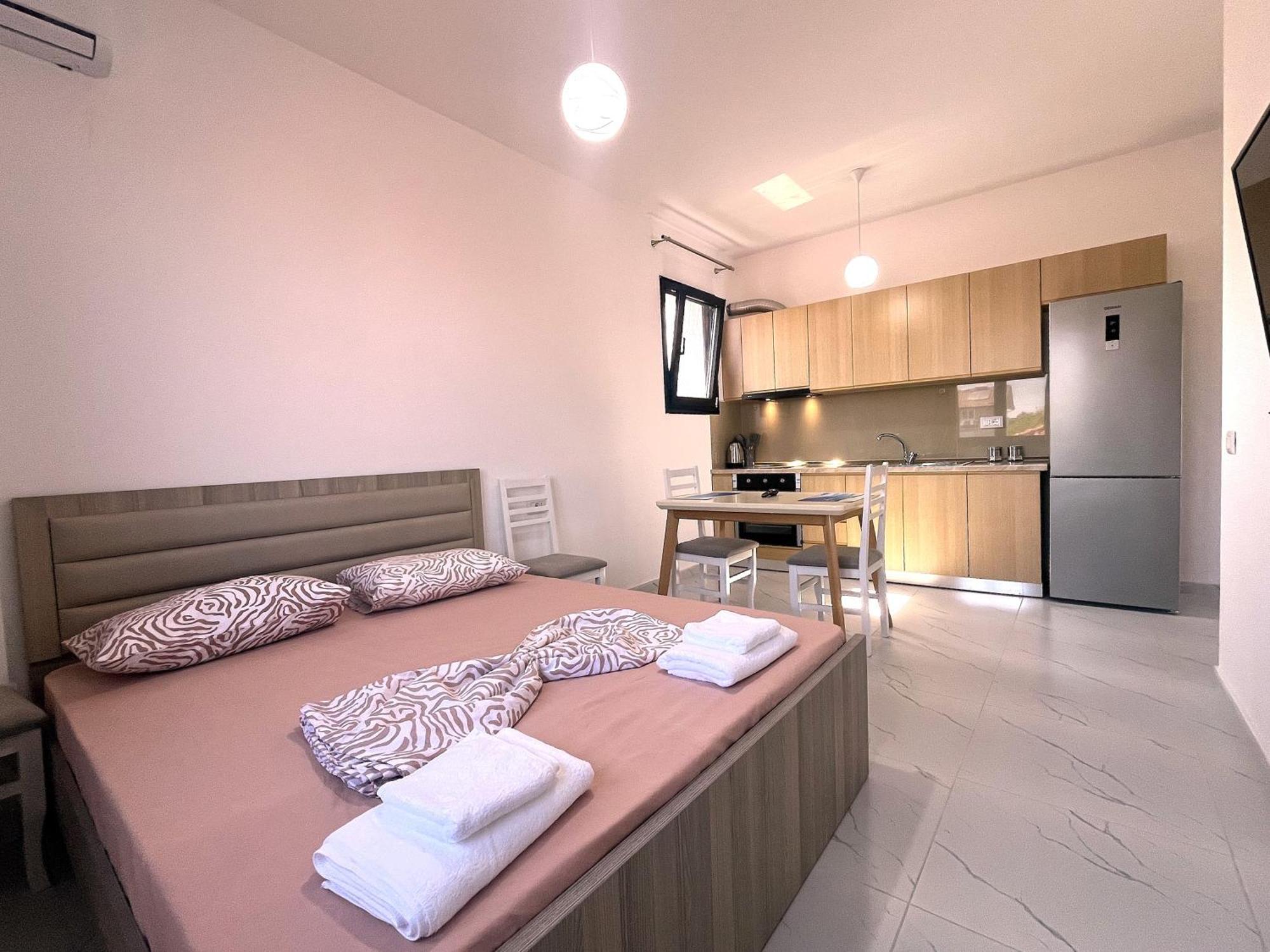 Vlora Escape Studios Near Sea & City Center Casa de hóspedes *